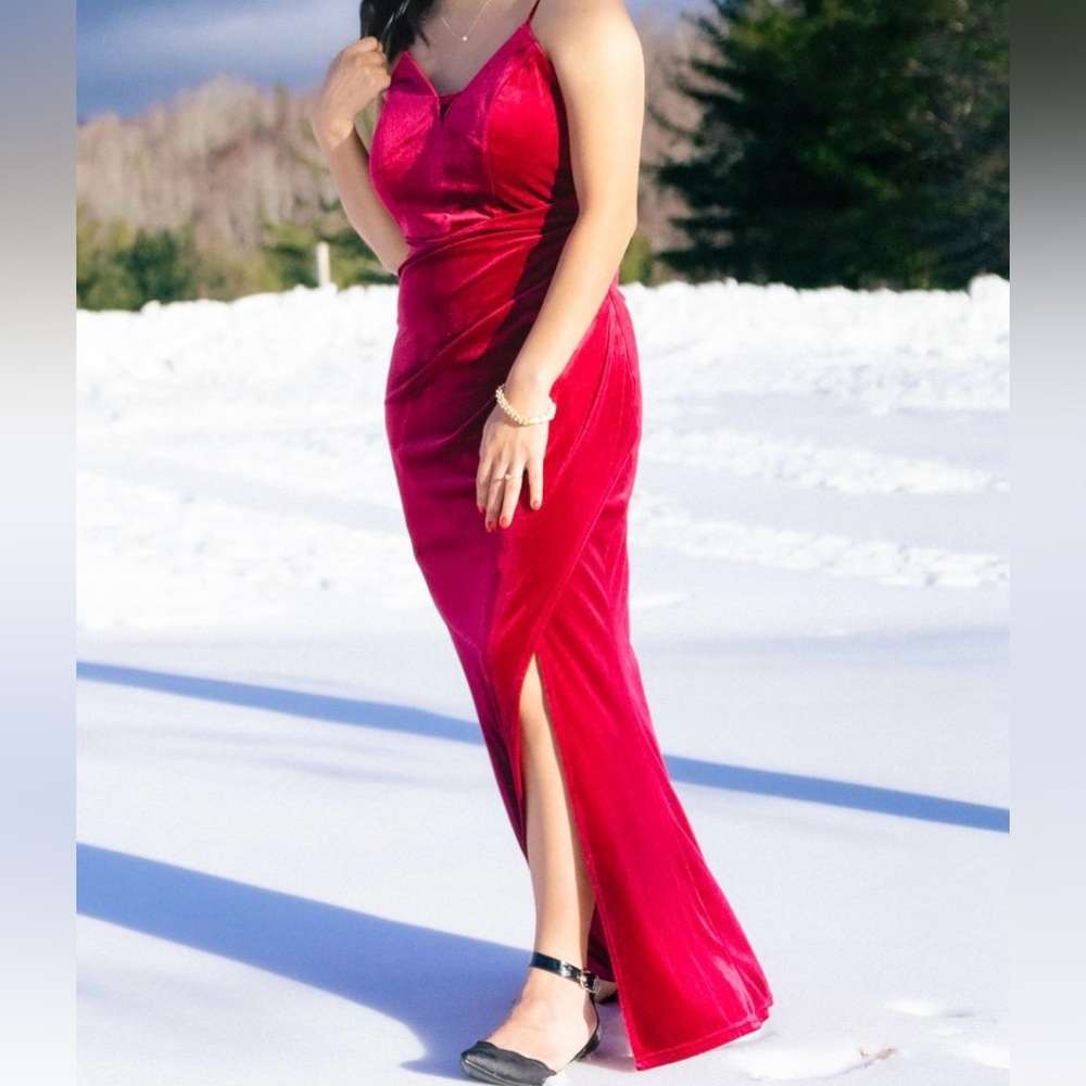 Elegant Burgundy/Red Dress
